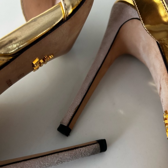 Cream and gold Prada heels, size 39 EU (fit 8.5 perfectly.) - Picture 8 of 12